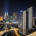 Cl16A Muji Style Balcony Infinity Pool Klcc View