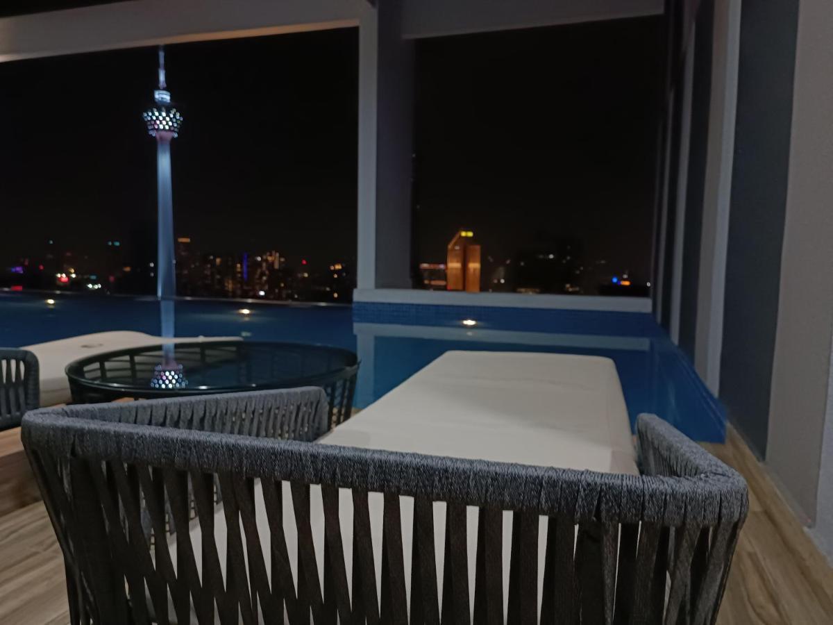 Cl16a Muji Style Balcony Infinity Pool Klcc View * Kuala Lumpur